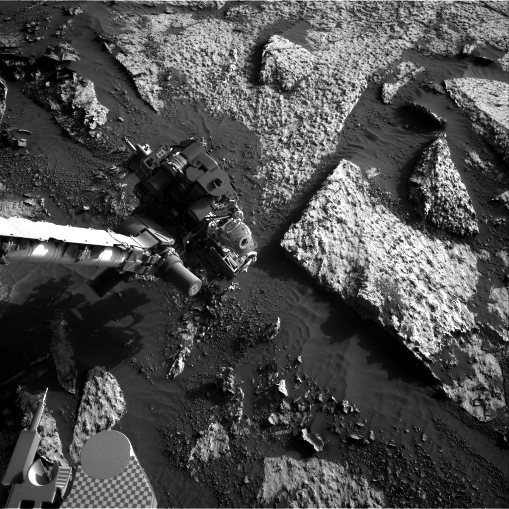Nasa's Mars rover Curiosity acquired this image using its Right Navigation Camera on Sol 3142, at drive 1734, site number 88