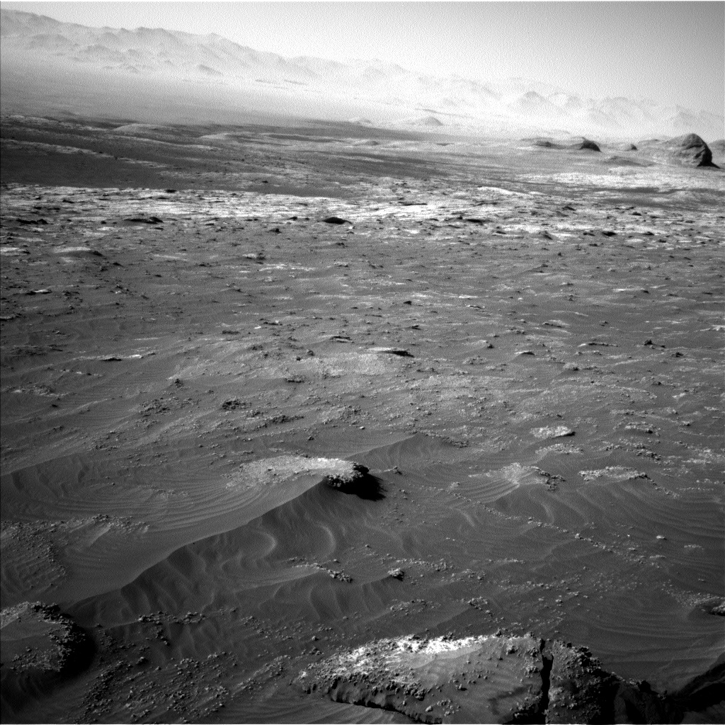 Nasa's Mars rover Curiosity acquired this image using its Left Navigation Camera on Sol 3161, at drive 1862, site number 89