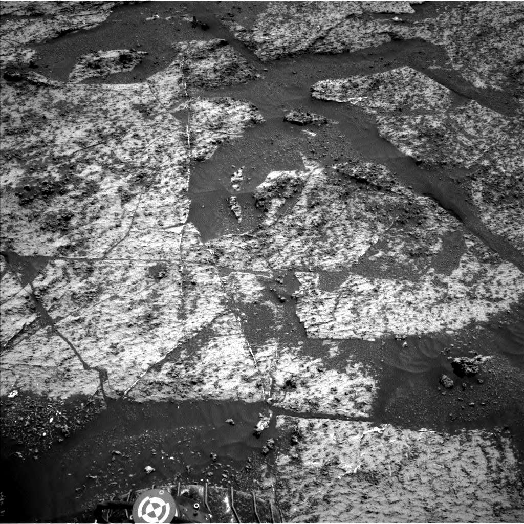 Nasa's Mars rover Curiosity acquired this image using its Left Navigation Camera on Sol 3186, at drive 2380, site number 89