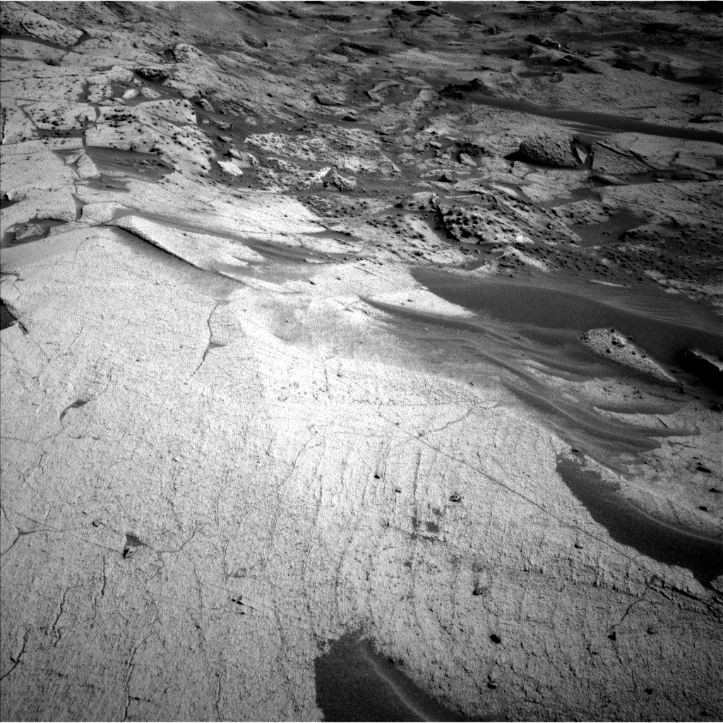Nasa's Mars rover Curiosity acquired this image using its Left Navigation Camera on Sol 3222, at drive 390, site number 91