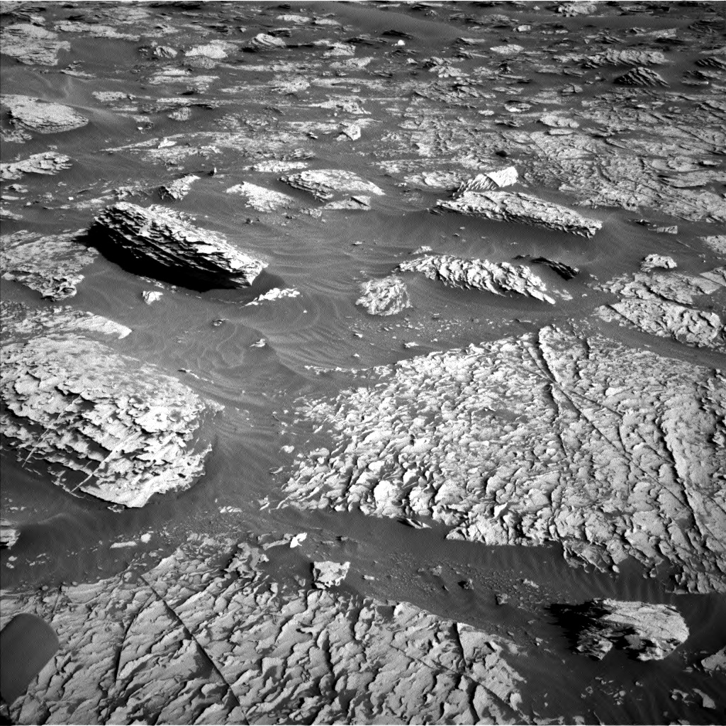 Nasa's Mars rover Curiosity acquired this image using its Left Navigation Camera on Sol 3277, at drive 852, site number 91