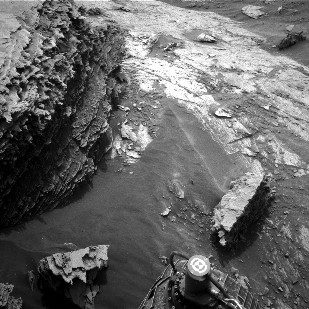 Nasa's Mars rover Curiosity acquired this image using its Left Navigation Camera on Sol 3354, at drive 2272, site number 92