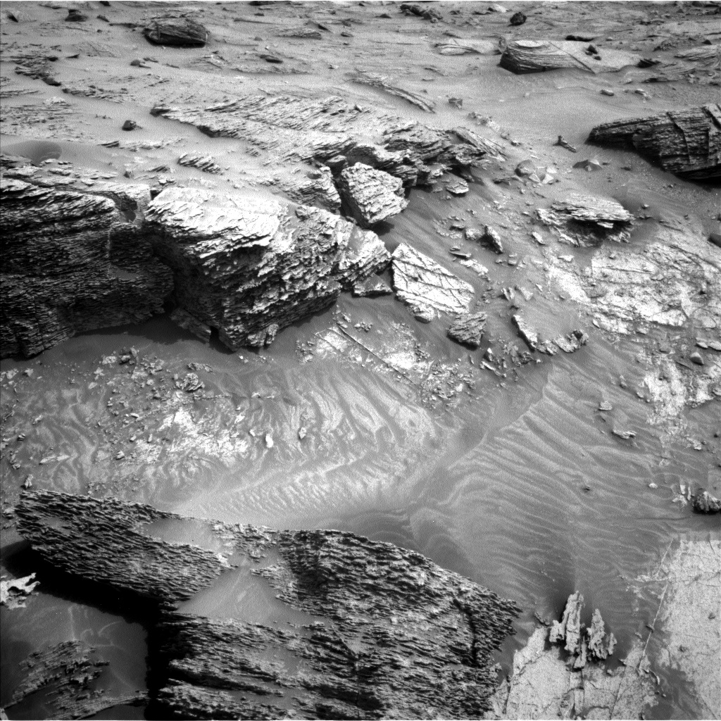Nasa's Mars rover Curiosity acquired this image using its Left Navigation Camera on Sol 3359, at drive 2650, site number 92