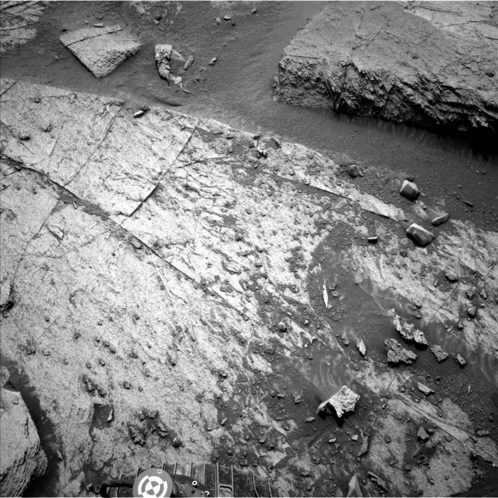 Nasa's Mars rover Curiosity acquired this image using its Left Navigation Camera on Sol 3359, at drive 2650, site number 92