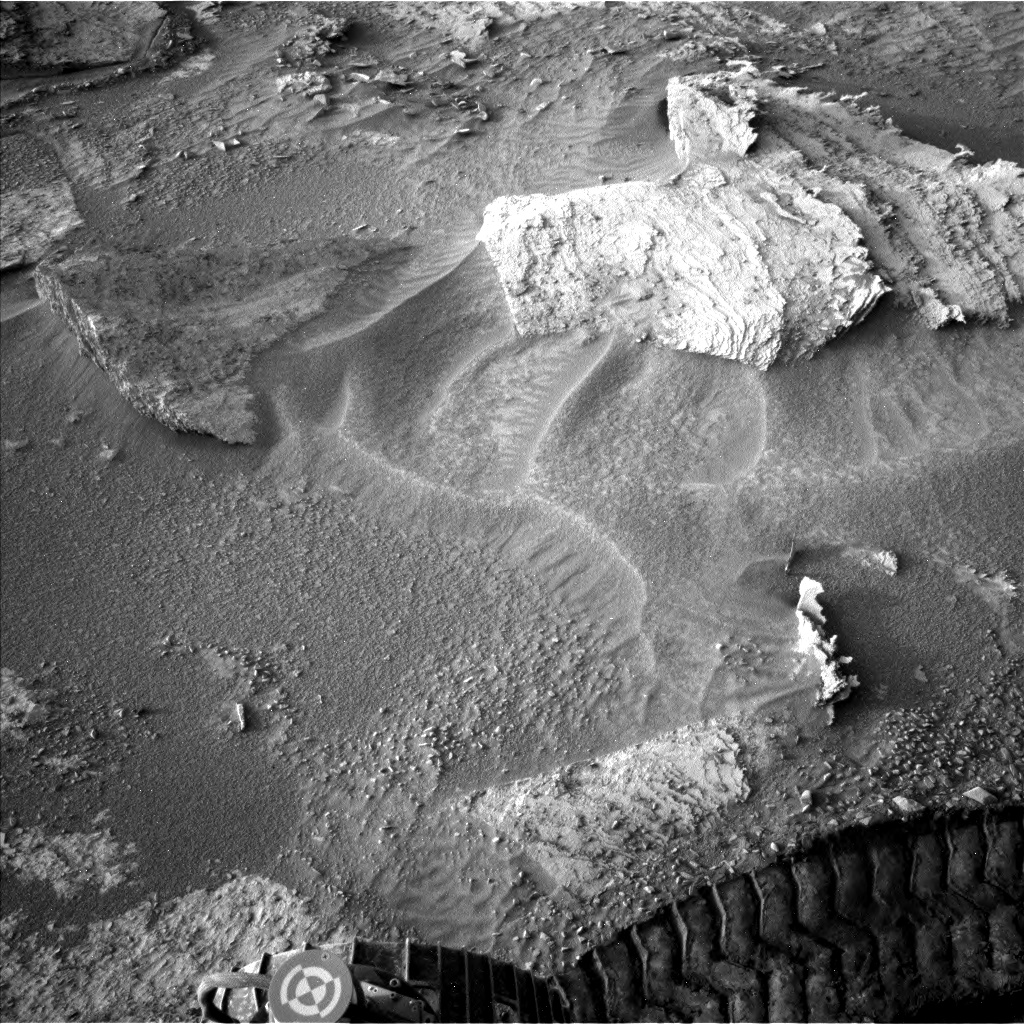 Nasa's Mars rover Curiosity acquired this image using its Left Navigation Camera on Sol 3381, at drive 1274, site number 93