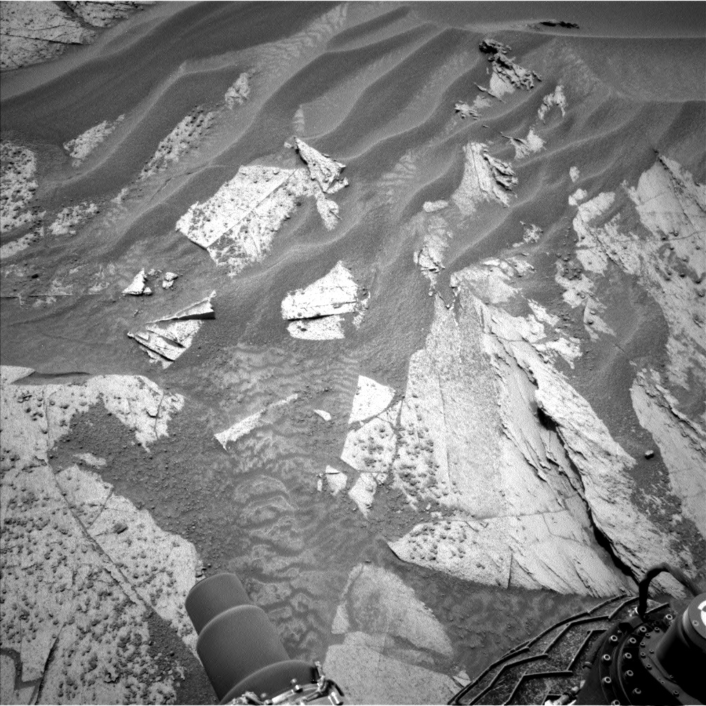 Nasa's Mars rover Curiosity acquired this image using its Left Navigation Camera on Sol 3386, at drive 1748, site number 93