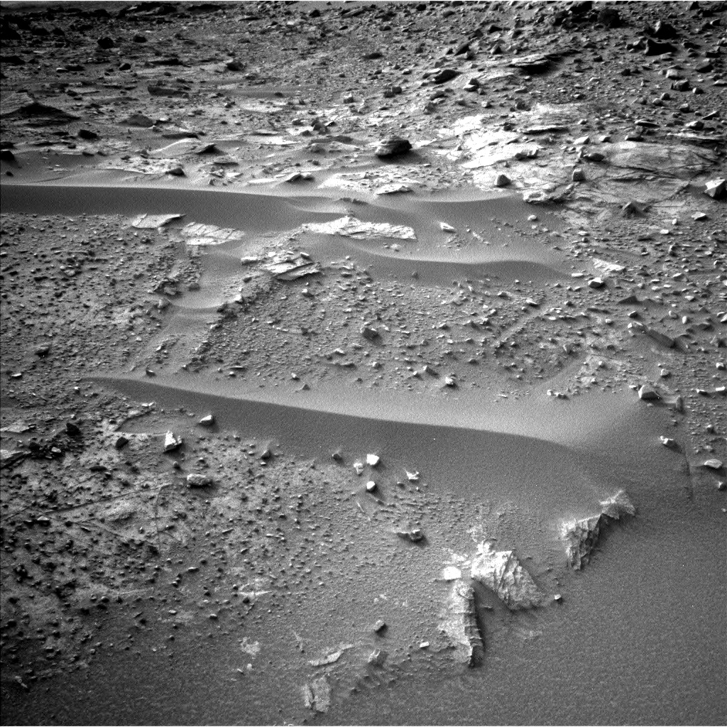 Nasa's Mars rover Curiosity acquired this image using its Left Navigation Camera on Sol 3387, at drive 1820, site number 93