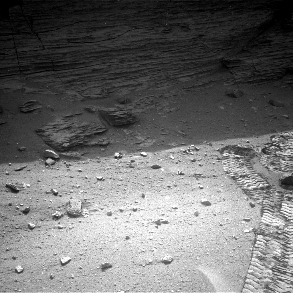 Nasa's Mars rover Curiosity acquired this image using its Left Navigation Camera on Sol 3558, at drive 2600, site number 96