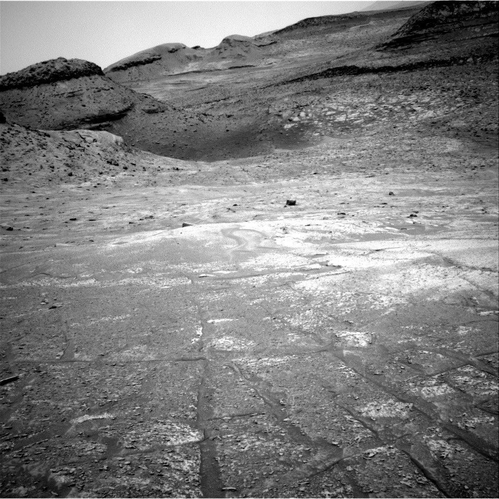 Nasa's Mars rover Curiosity acquired this image using its Right Navigation Camera on Sol 3640, at drive 144, site number 98