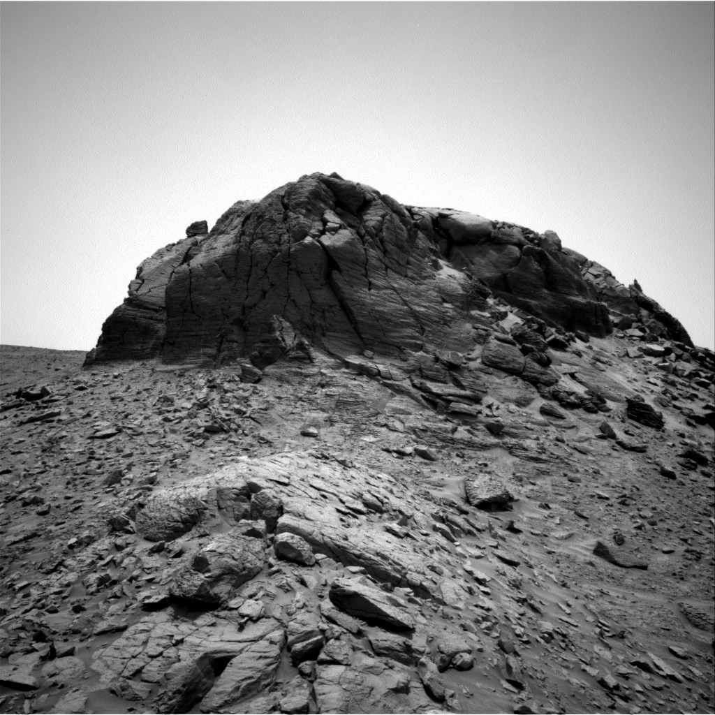 Nasa's Mars rover Curiosity acquired this image using its Right Navigation Camera on Sol 3645, at drive 370, site number 98