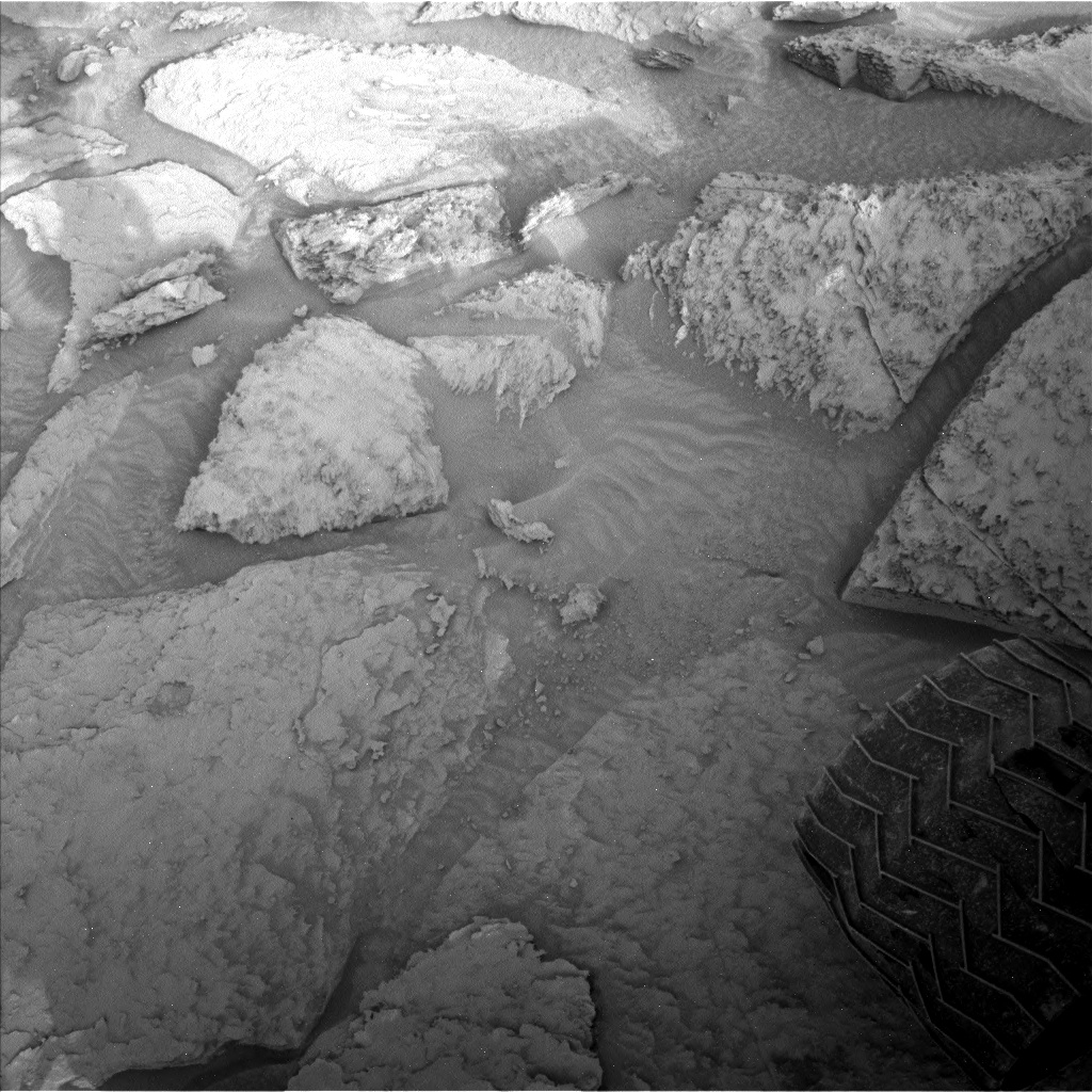Nasa's Mars rover Curiosity acquired this image using its Left Navigation Camera on Sol 3648, at drive 908, site number 98