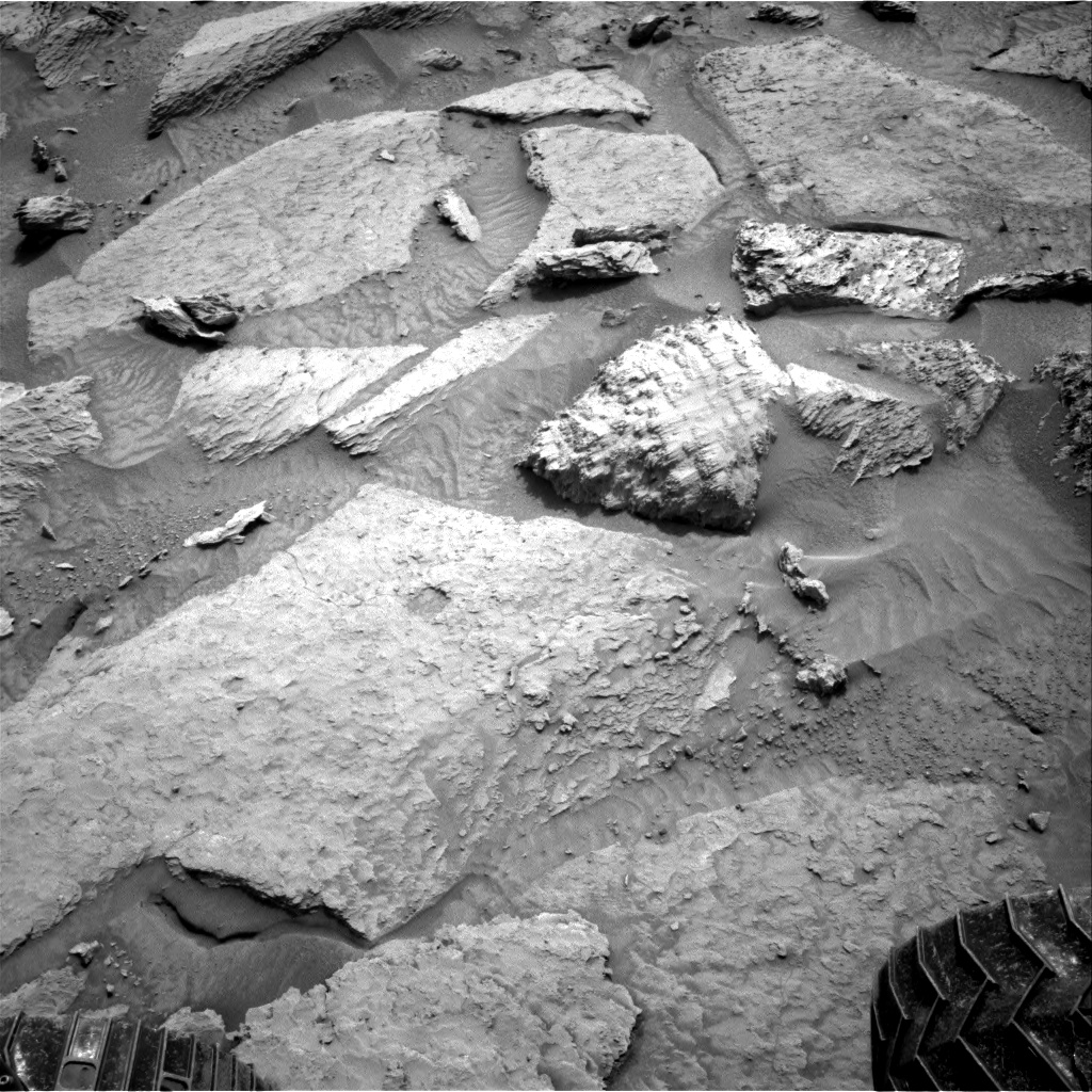 Nasa's Mars rover Curiosity acquired this image using its Right Navigation Camera on Sol 3649, at drive 908, site number 98