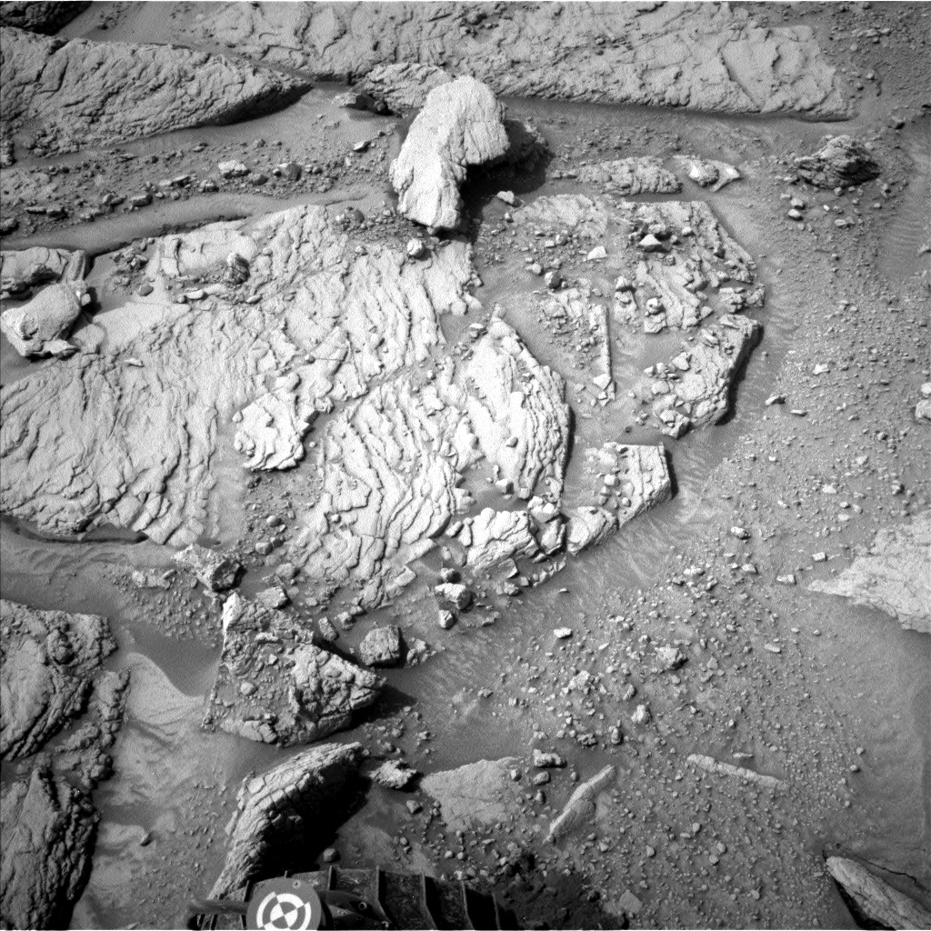 Nasa's Mars rover Curiosity acquired this image using its Left Navigation Camera on Sol 3651, at drive 1292, site number 98