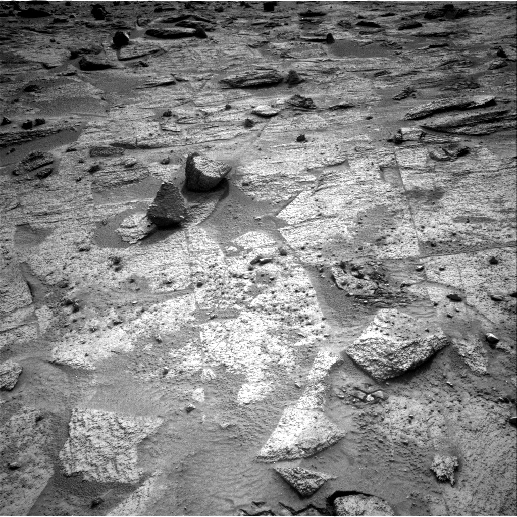 Nasa's Mars rover Curiosity acquired this image using its Right Navigation Camera on Sol 3665, at drive 2350, site number 98