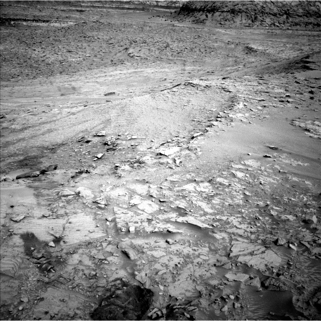 Nasa's Mars rover Curiosity acquired this image using its Left Navigation Camera on Sol 3667, at drive 2578, site number 98