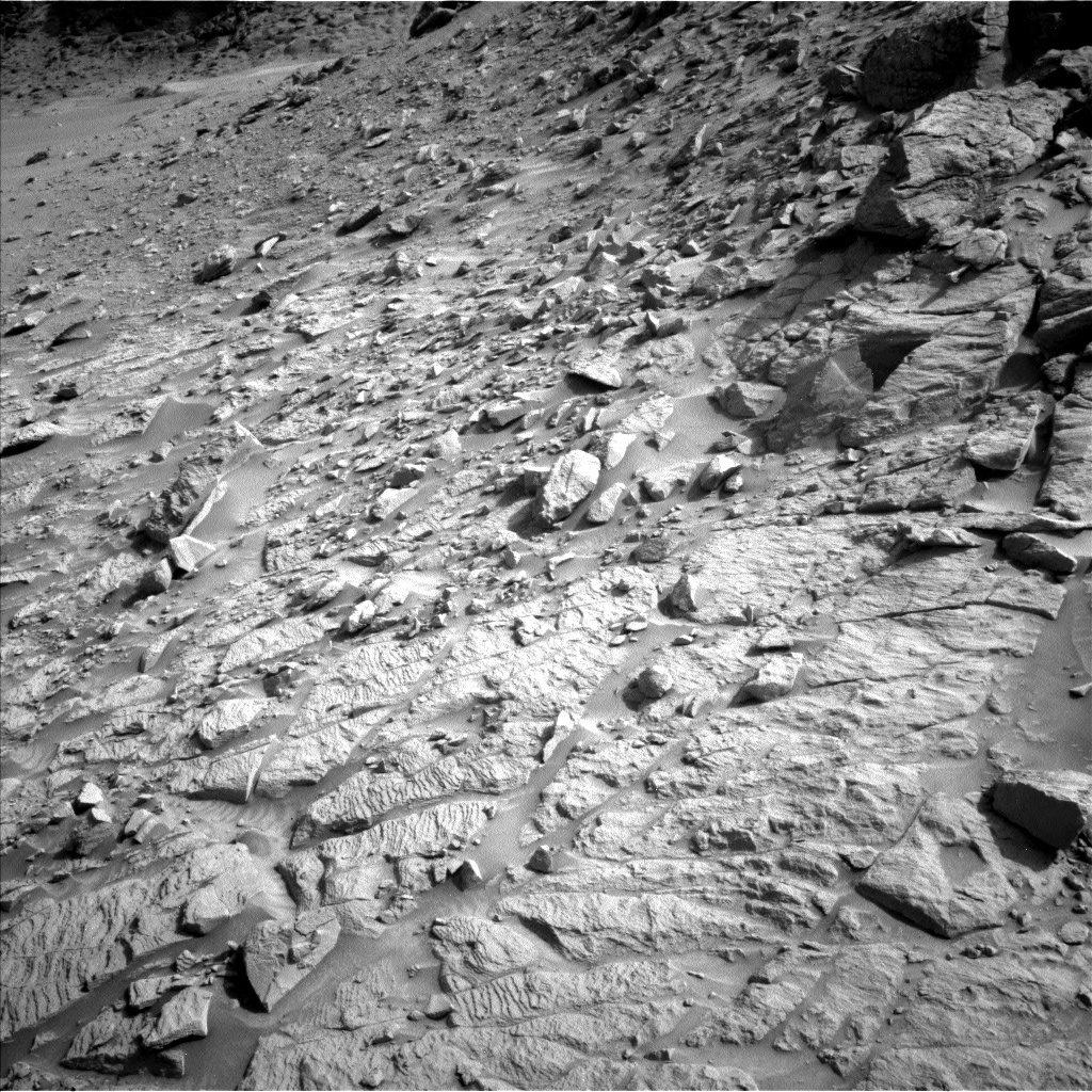 Nasa's Mars rover Curiosity acquired this image using its Left Navigation Camera on Sol 3667, at drive 2578, site number 98