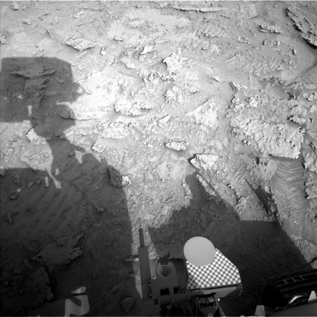 Nasa's Mars rover Curiosity acquired this image using its Left Navigation Camera on Sol 3674, at drive 2704, site number 98