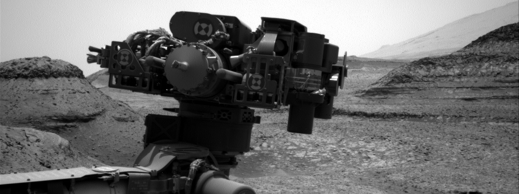 Nasa's Mars rover Curiosity acquired this image using its Right Navigation Camera on Sol 3674, at drive 2704, site number 98