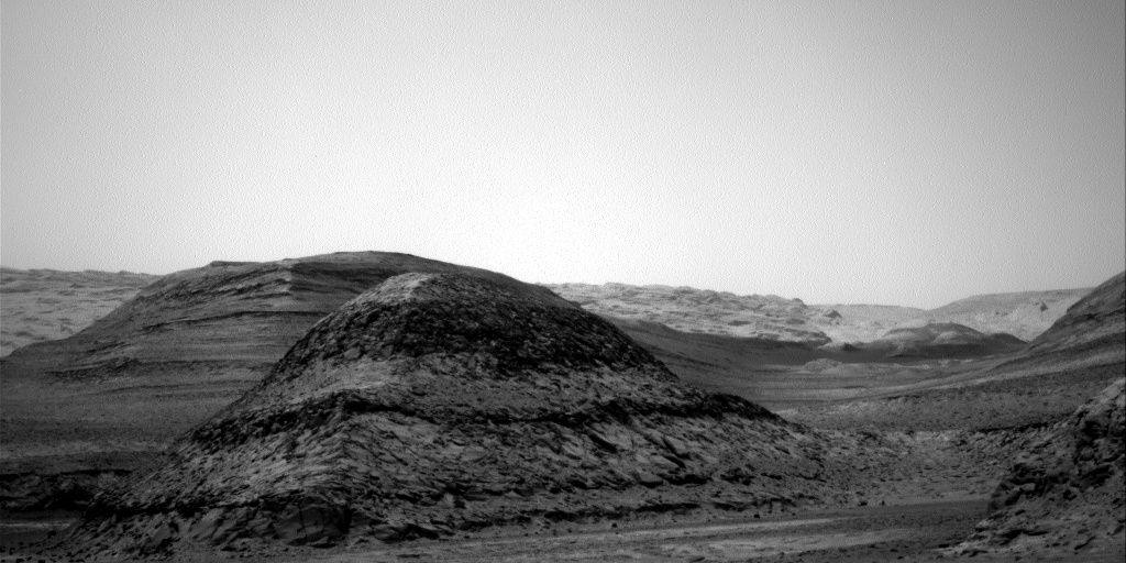 Nasa's Mars rover Curiosity acquired this image using its Right Navigation Camera on Sol 3678, at drive 2704, site number 98