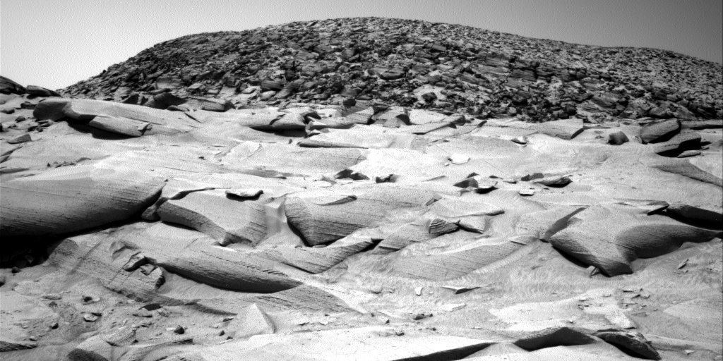 Nasa's Mars rover Curiosity acquired this image using its Right Navigation Camera on Sol 3798, at drive 2574, site number 100