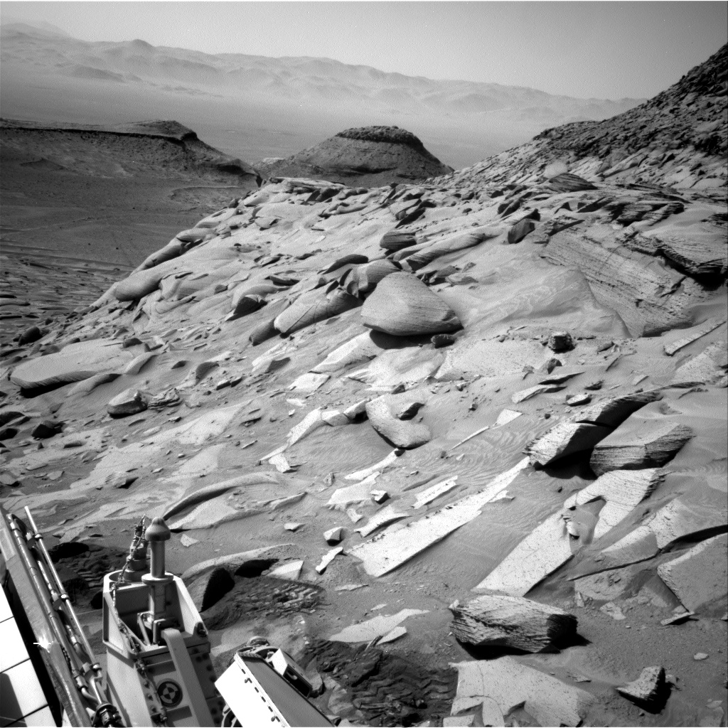 Nasa's Mars rover Curiosity acquired this image using its Right Navigation Camera on Sol 3805, at drive 198, site number 101