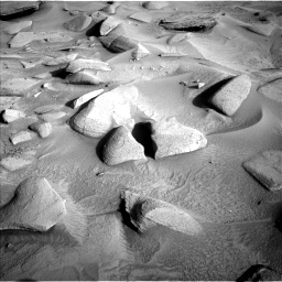 Nasa's Mars rover Curiosity acquired this image using its Left Navigation Camera on Sol 3810, at drive 384, site number 101