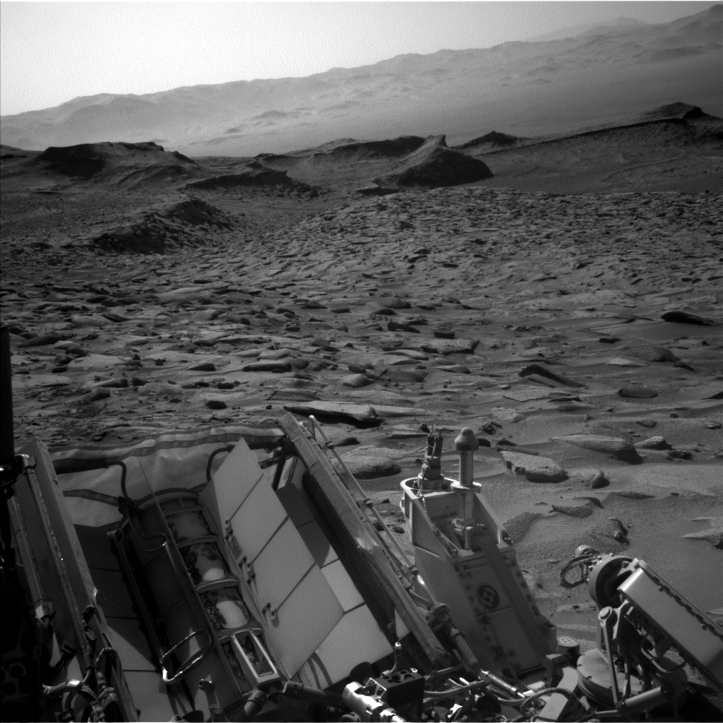 Nasa's Mars rover Curiosity acquired this image using its Left Navigation Camera on Sol 3860, at drive 2008, site number 101