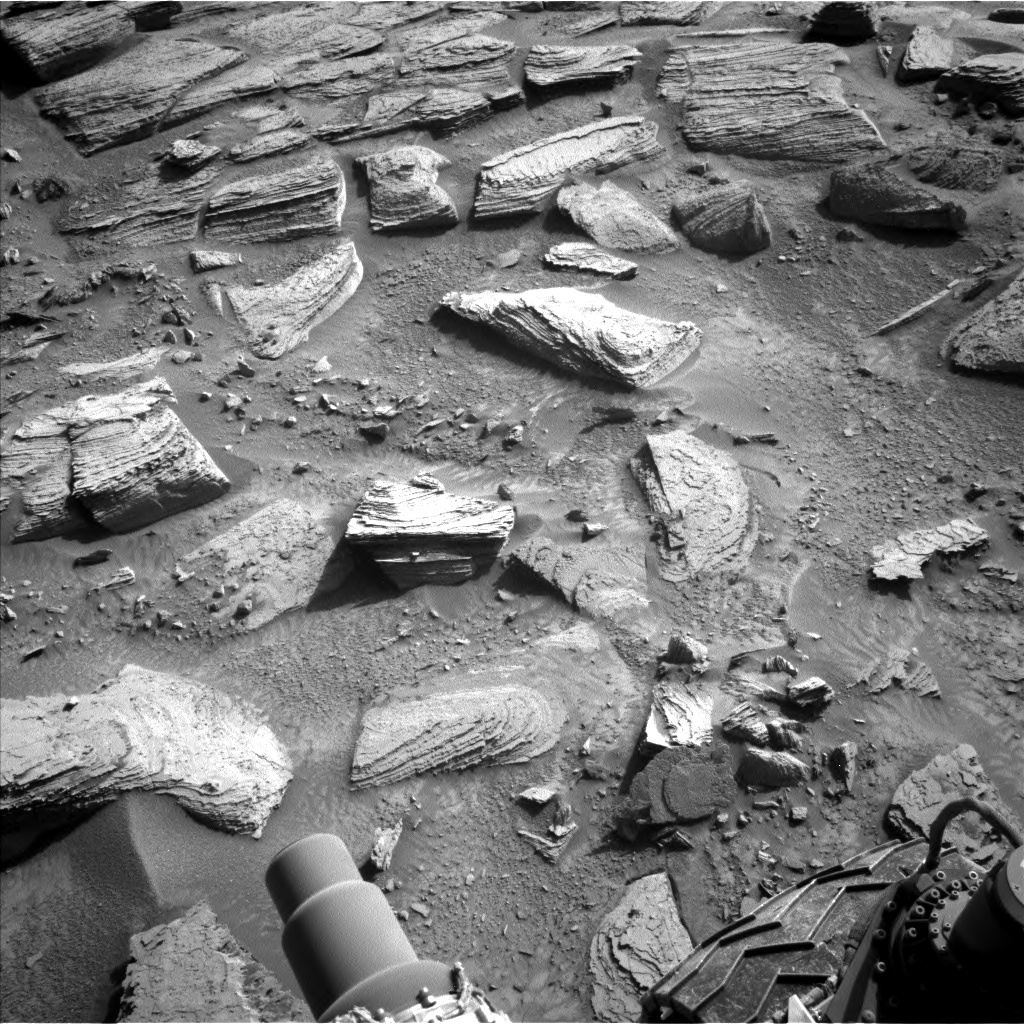 Nasa's Mars rover Curiosity acquired this image using its Left Navigation Camera on Sol 3892, at drive 1684, site number 102