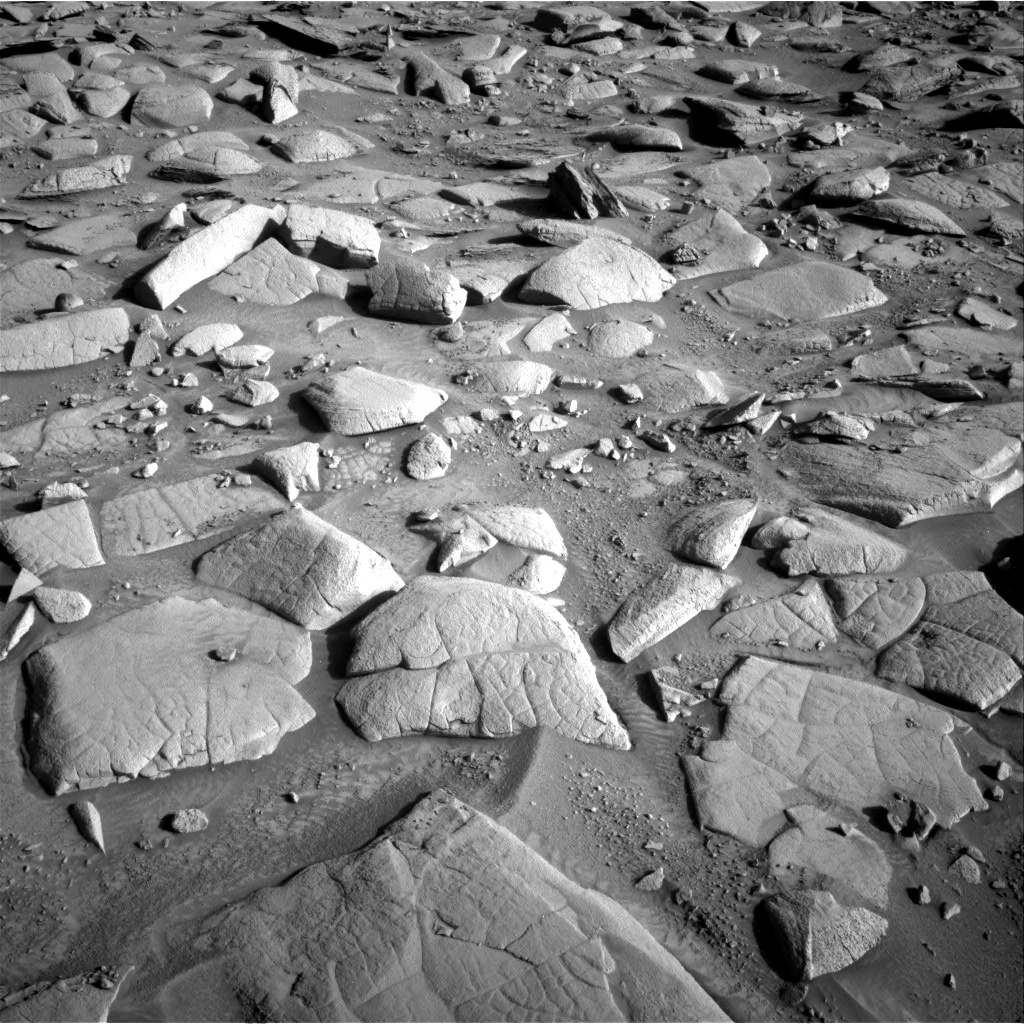Nasa's Mars rover Curiosity acquired this image using its Right Navigation Camera on Sol 3899, at drive 2398, site number 102