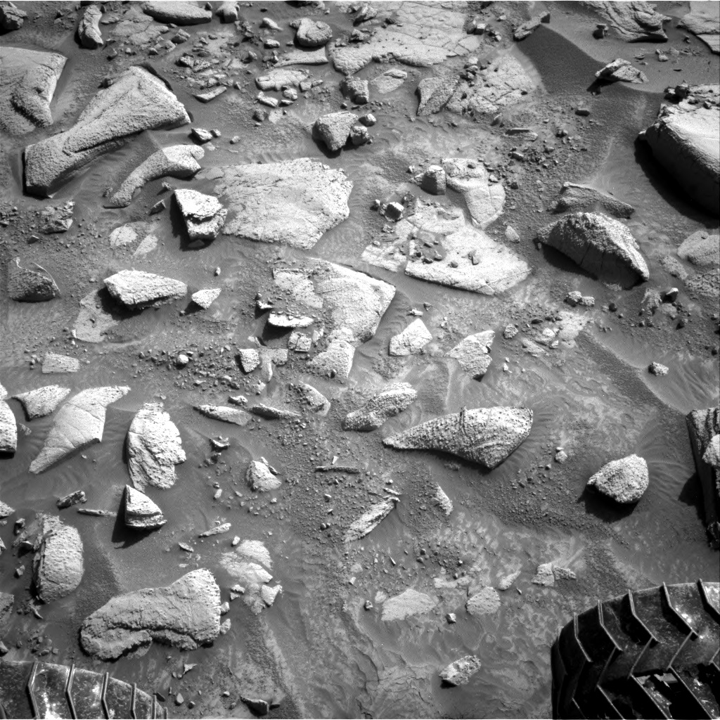 Nasa's Mars rover Curiosity acquired this image using its Right Navigation Camera on Sol 3904, at drive 2866, site number 102
