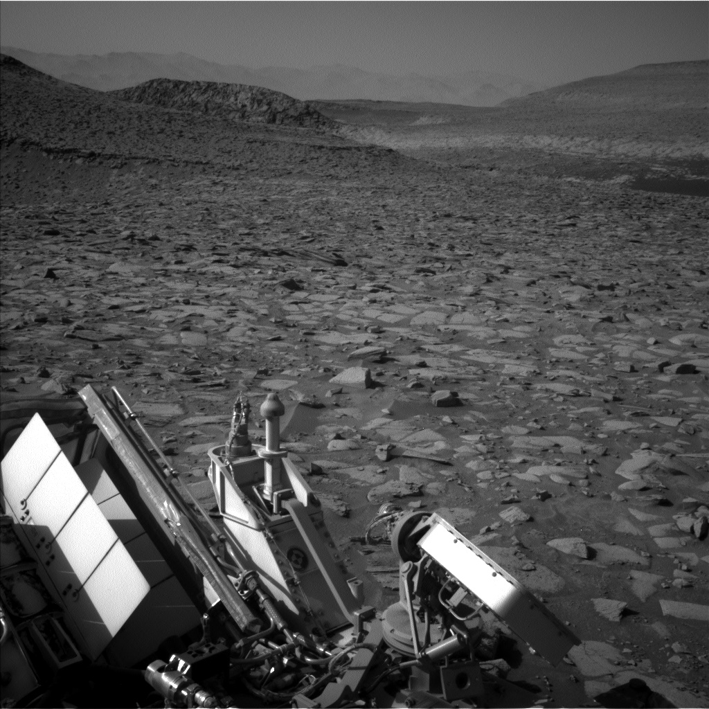 Nasa's Mars rover Curiosity acquired this image using its Left Navigation Camera on Sol 3905, at drive 0, site number 103