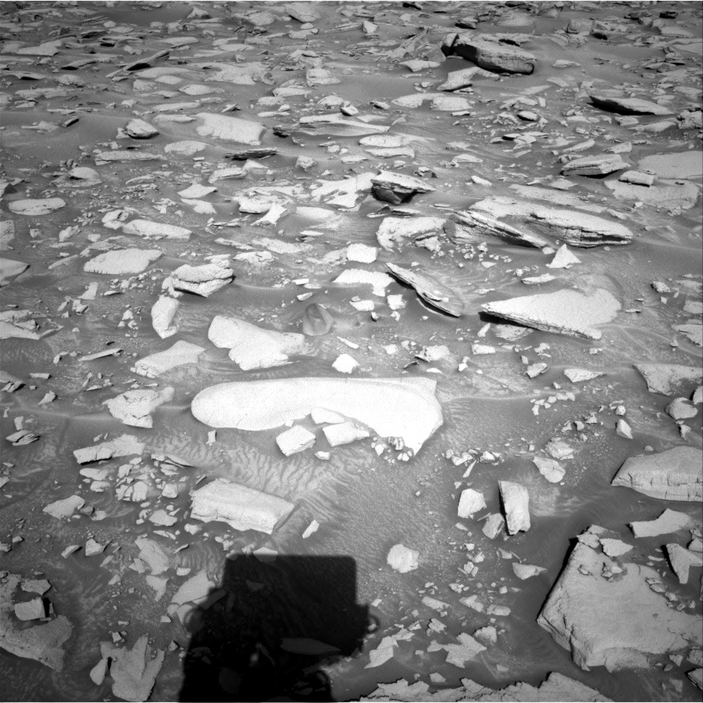 Nasa's Mars rover Curiosity acquired this image using its Right Navigation Camera on Sol 3905, at drive 3100, site number 102