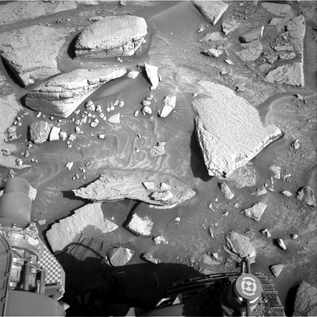 Nasa's Mars rover Curiosity acquired this image using its Right Navigation Camera on Sol 3905, at drive 0, site number 103