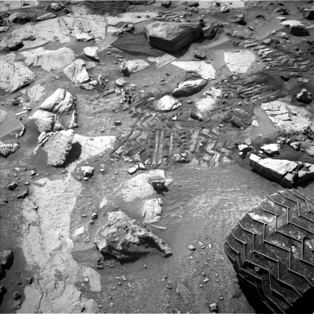 Nasa's Mars rover Curiosity acquired this image using its Left Navigation Camera on Sol 3924, at drive 1598, site number 103