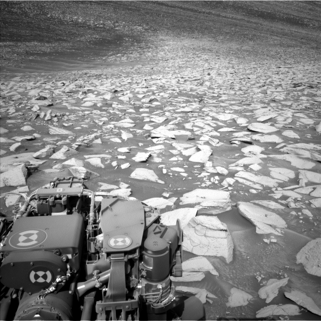 Nasa's Mars rover Curiosity acquired this image using its Left Navigation Camera on Sol 3938, at drive 2682, site number 103