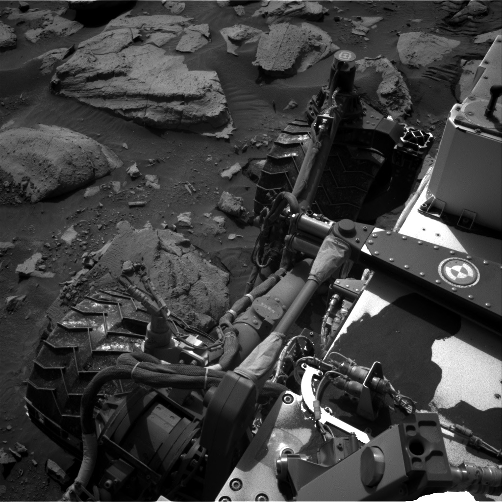Nasa's Mars rover Curiosity acquired this image using its Right Navigation Camera on Sol 3940, at drive 2898, site number 103