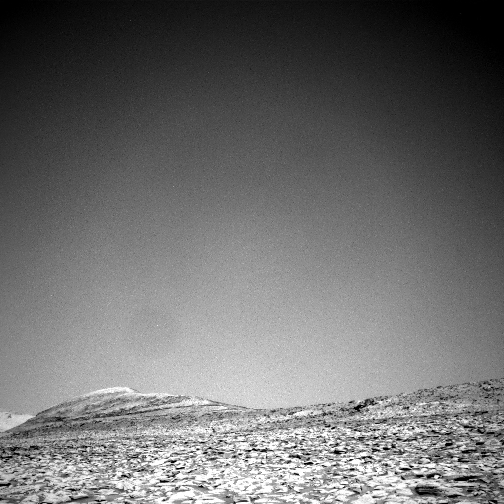Nasa's Mars rover Curiosity acquired this image using its Right Navigation Camera on Sol 3941, at drive 2898, site number 103