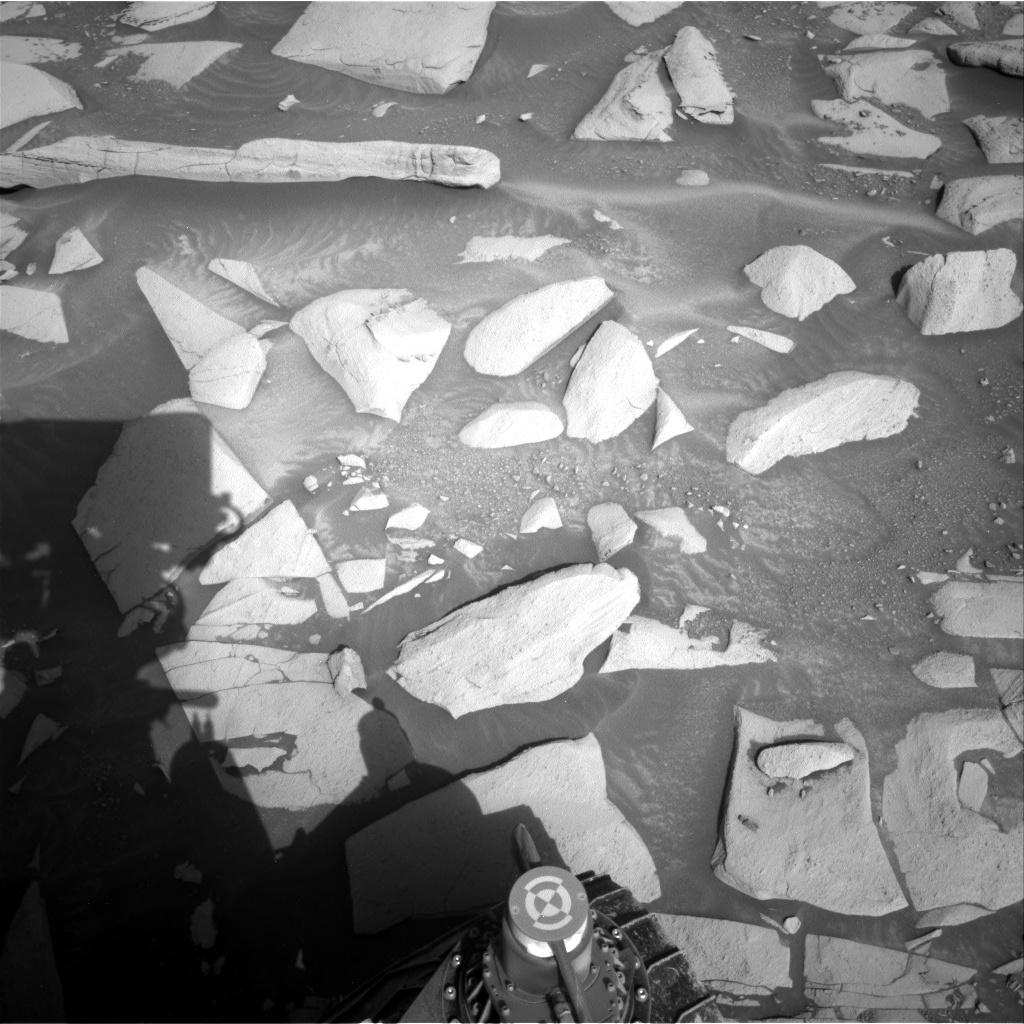 Nasa's Mars rover Curiosity acquired this image using its Right Navigation Camera on Sol 3941, at drive 0, site number 104