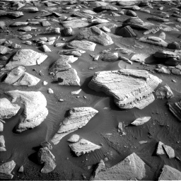 Nasa's Mars rover Curiosity acquired this image using its Left Navigation Camera on Sol 3948, at drive 640, site number 104