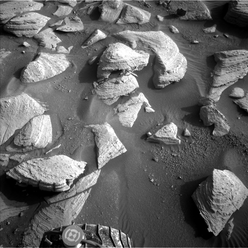 Nasa's Mars rover Curiosity acquired this image using its Left Navigation Camera on Sol 3948, at drive 652, site number 104