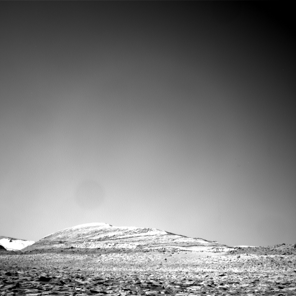 Nasa's Mars rover Curiosity acquired this image using its Right Navigation Camera on Sol 3994, at drive 418, site number 105