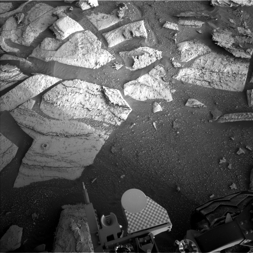 Nasa's Mars rover Curiosity acquired this image using its Left Navigation Camera on Sol 4013, at drive 418, site number 105