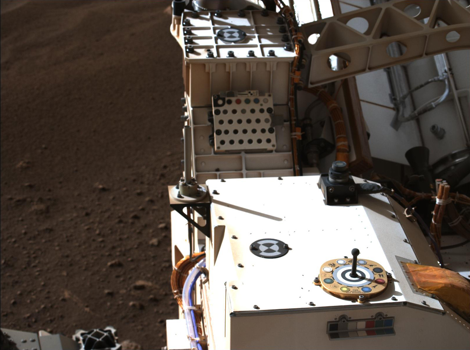 Mastcam-Z Looks at Its Calibration Target – NASA Mars Exploration