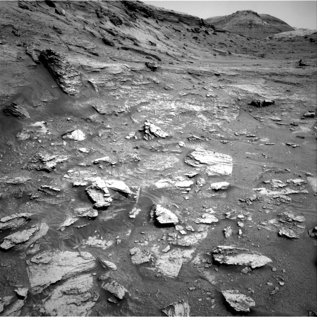 This image was taken by Right Navigation Camera onboard NASA's Mars rover Curiosity on Sol 3465.