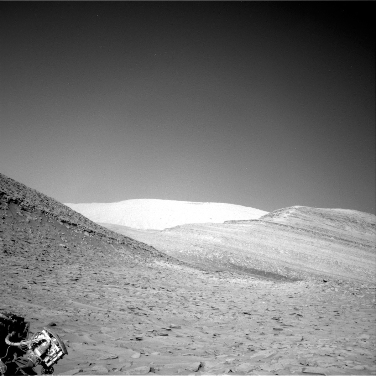 This image was taken by Right Navigation Camera onboard NASA's Mars rover Curiosity on Sol 3827.