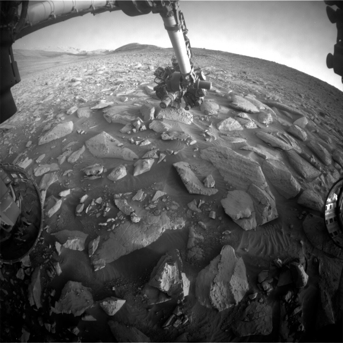 Hazcam image of APXS in contact with the “Artemisio” nodular bedrock over the 2023 Labor Day weekend taken by the Curiosity rover.