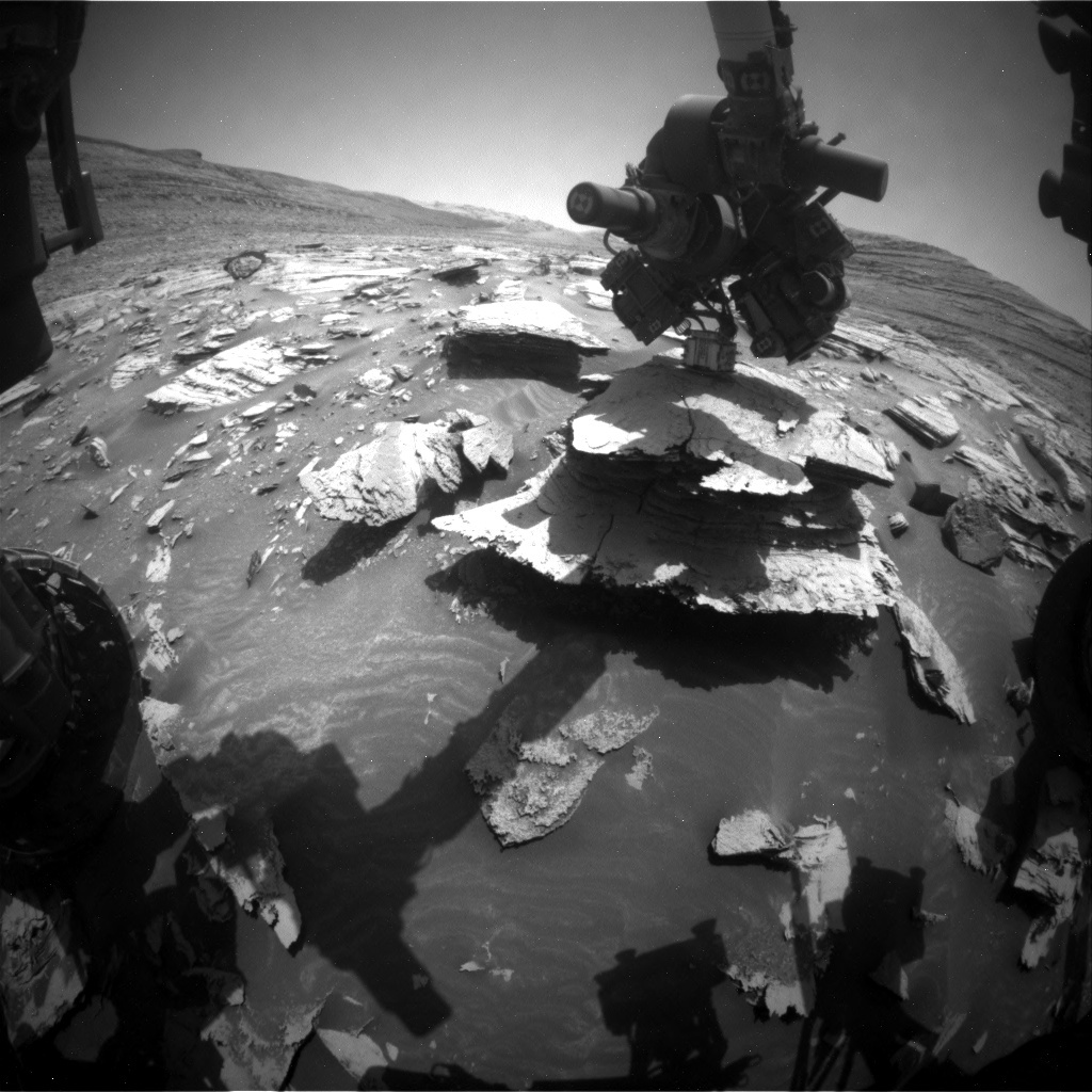 This image was taken by Front Hazard Avoidance Camera (Front Hazcam) onboard NASA's Mars rover Curiosity on Sol 4105. Credits: NASA/JPL-Caltech. Download image ›
