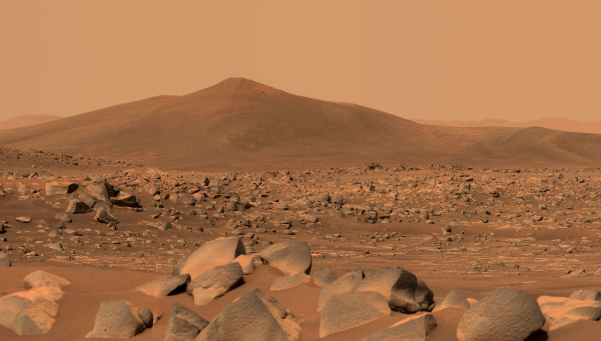 Santa Cruz, a hill within Jezero Crater on Mars